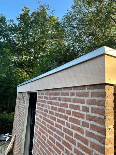 Dakrand renovatie schuur Huissen - Houtrotherstel foto 2